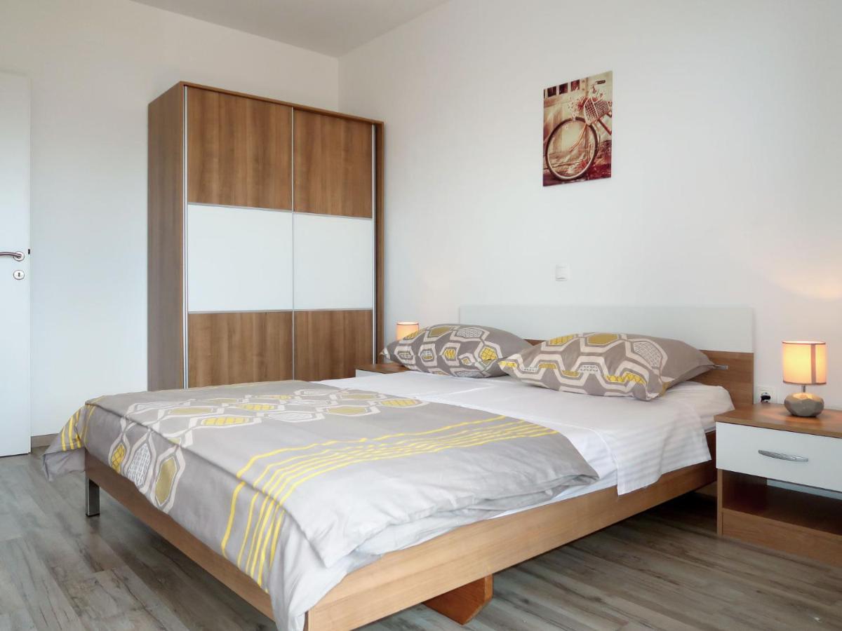 Apartment Rosic - Krk217 By Interhome Kornic Exterior photo
