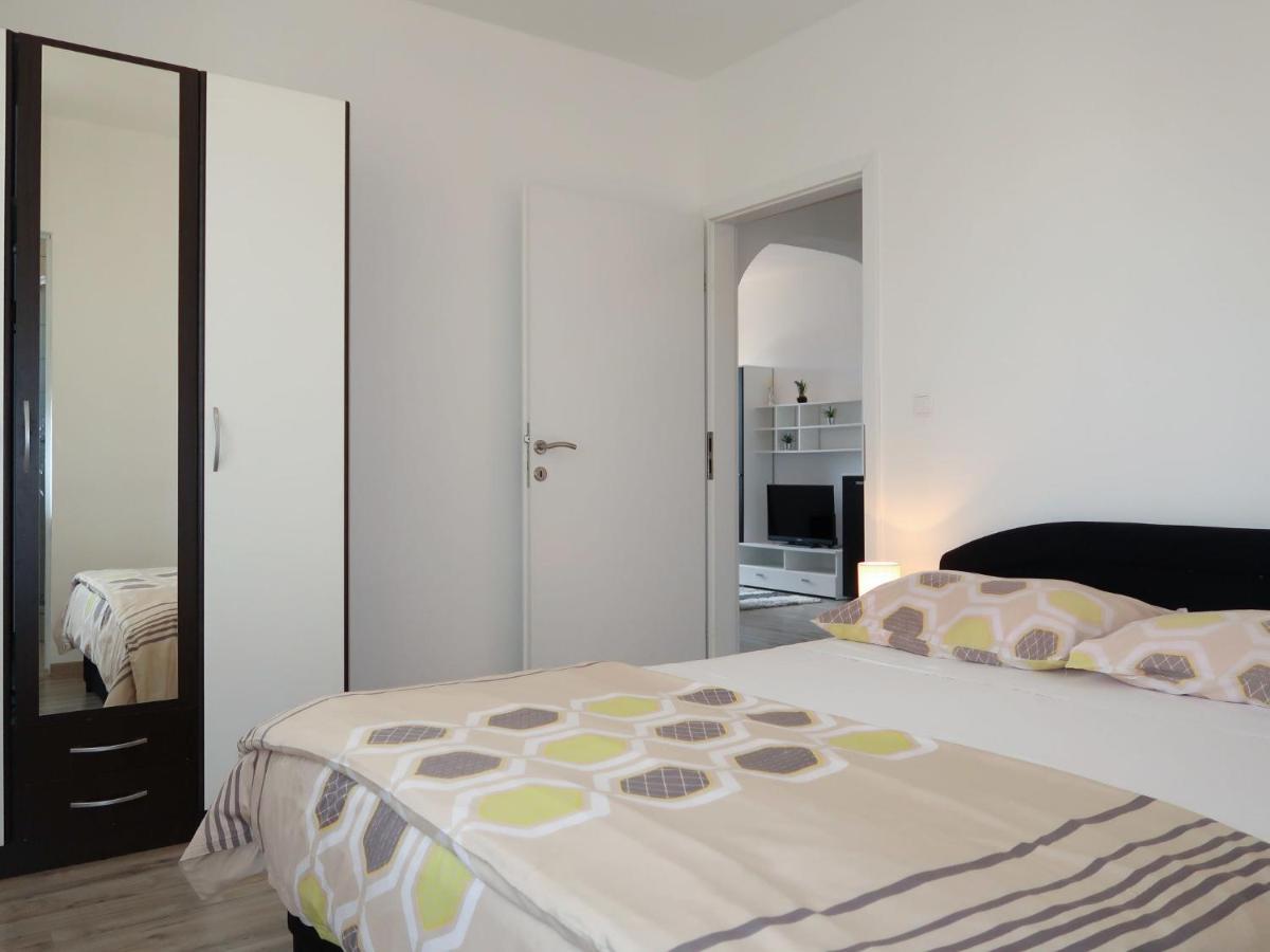 Apartment Rosic - Krk217 By Interhome Kornic Exterior photo